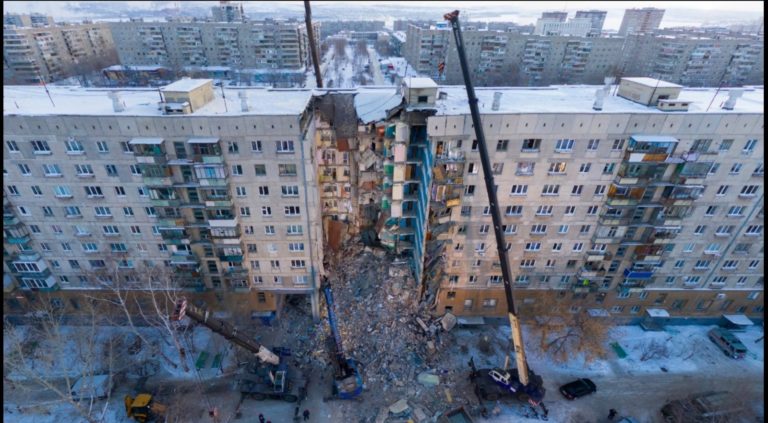 разрушенный дом в магнитогорске