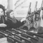 дети ленинграда делают ППШ