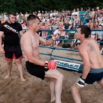 СКОРПИОН против Вышибалы !!! Отличный Бой !!!
