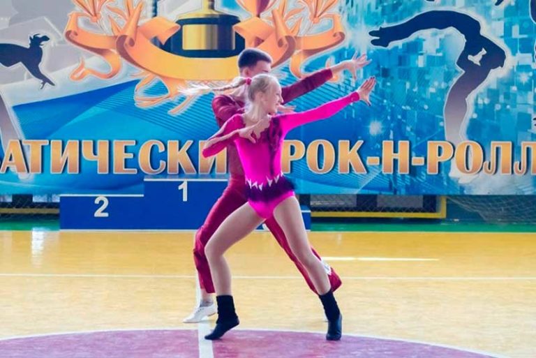 акробатический-рок-н-ролл-календарь-2021