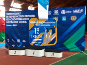спортивное-метание-ножа-1